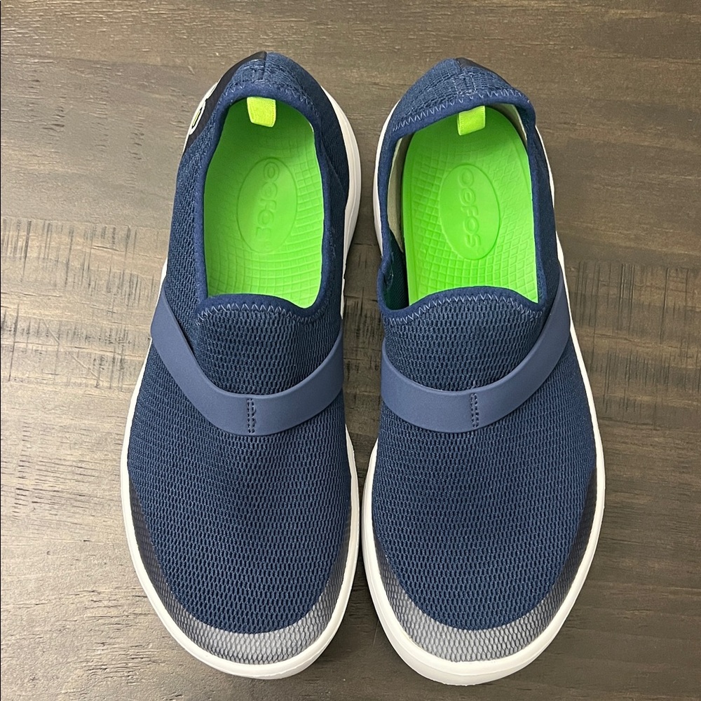 CROCS Kids Sneakers in Blue and Neon Green